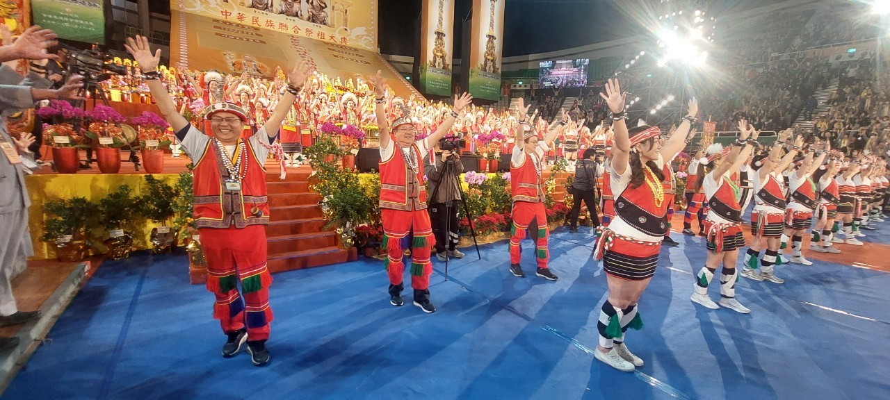 Line_Album_祭祖大典之男孩、女孩們_251128_1